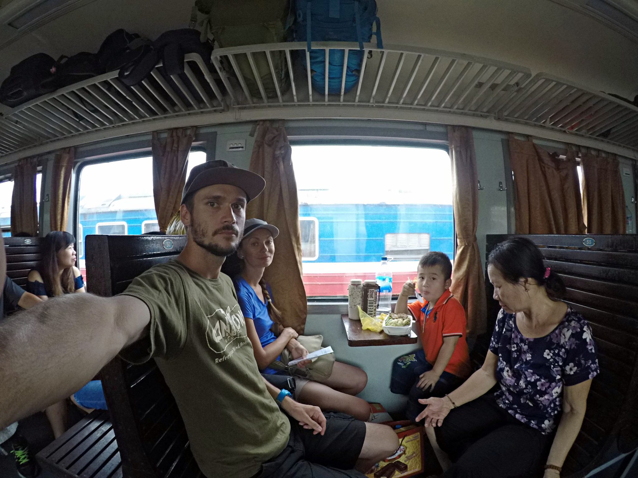vietnam vlak doprava cestovanie